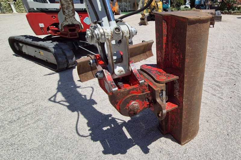 OmecoHub - Immagine TAKEUCHI TB217R